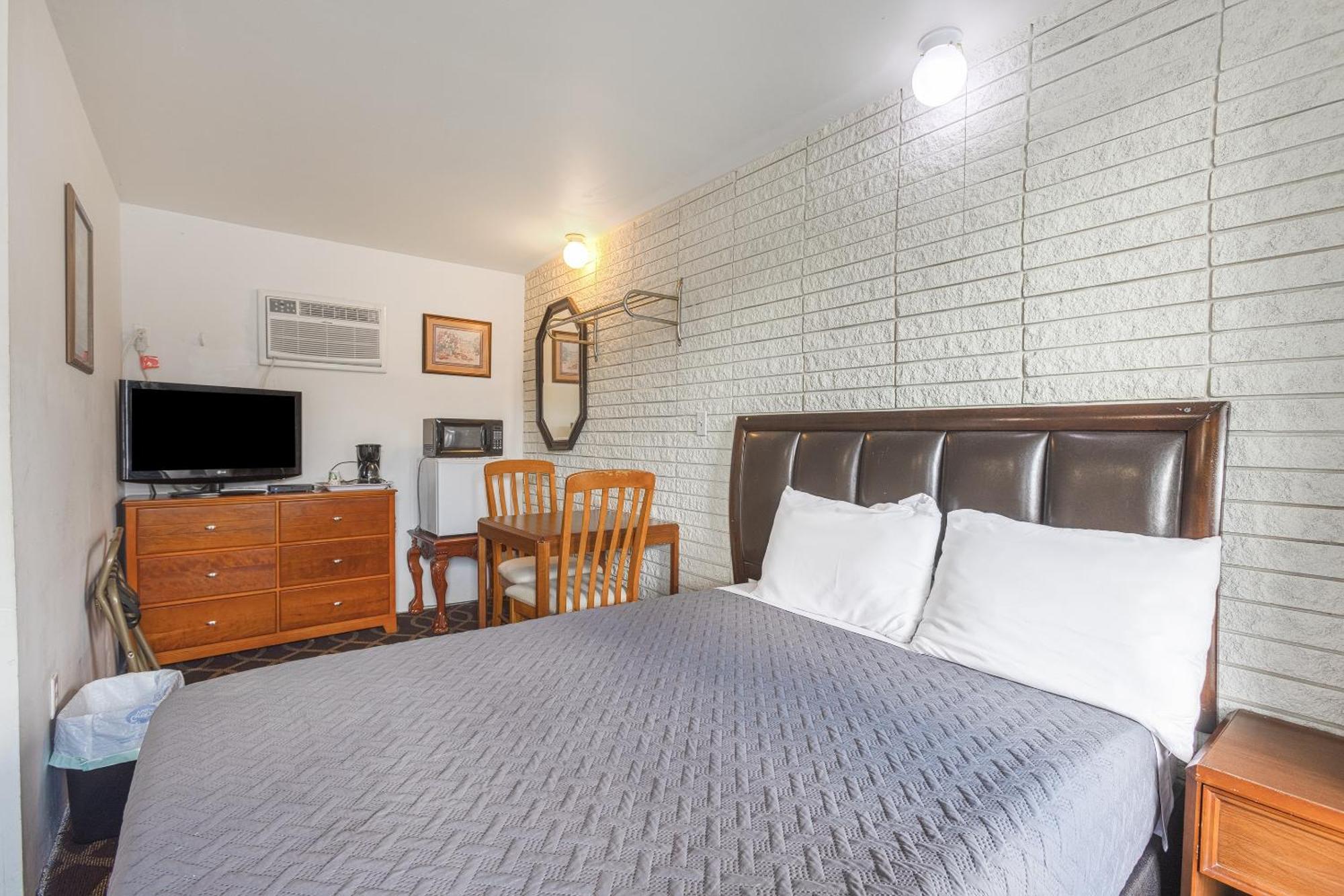 Sonrise Inn Lincoln Hwy By Oyo Breezewood Esterno foto