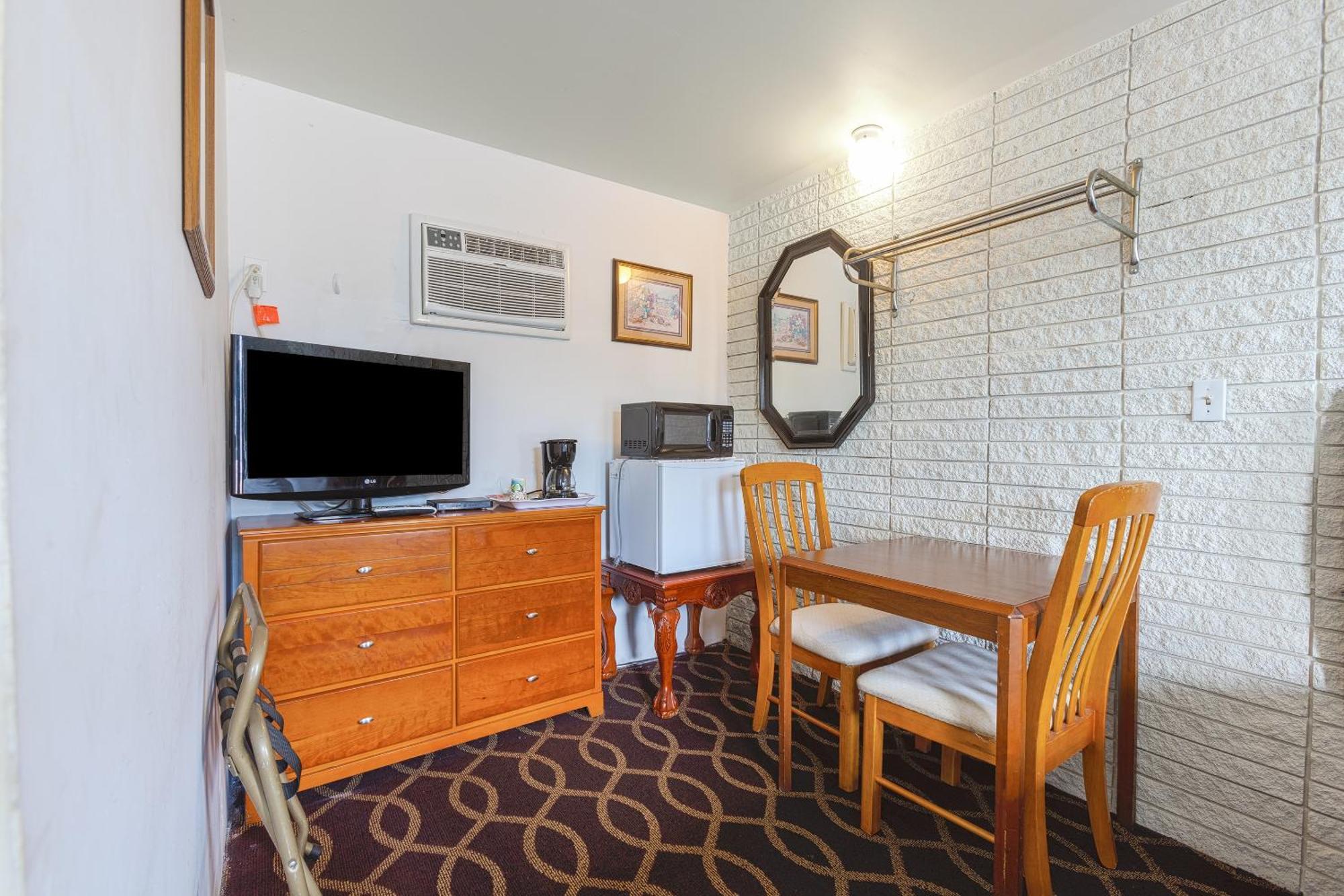 Sonrise Inn Lincoln Hwy By Oyo Breezewood Esterno foto