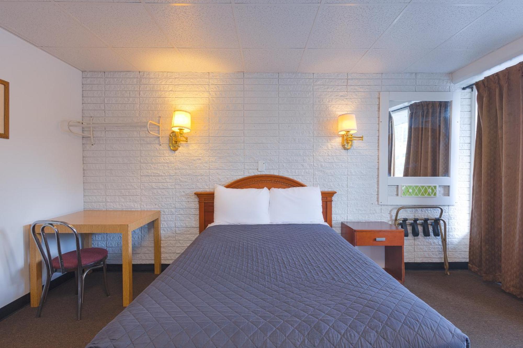 Sonrise Inn Lincoln Hwy By Oyo Breezewood Esterno foto